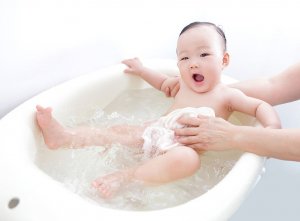 Sữa tắm lactacyd cho trẻ sơ sinh dùng được cho nhiều độ tuổi khác nhau